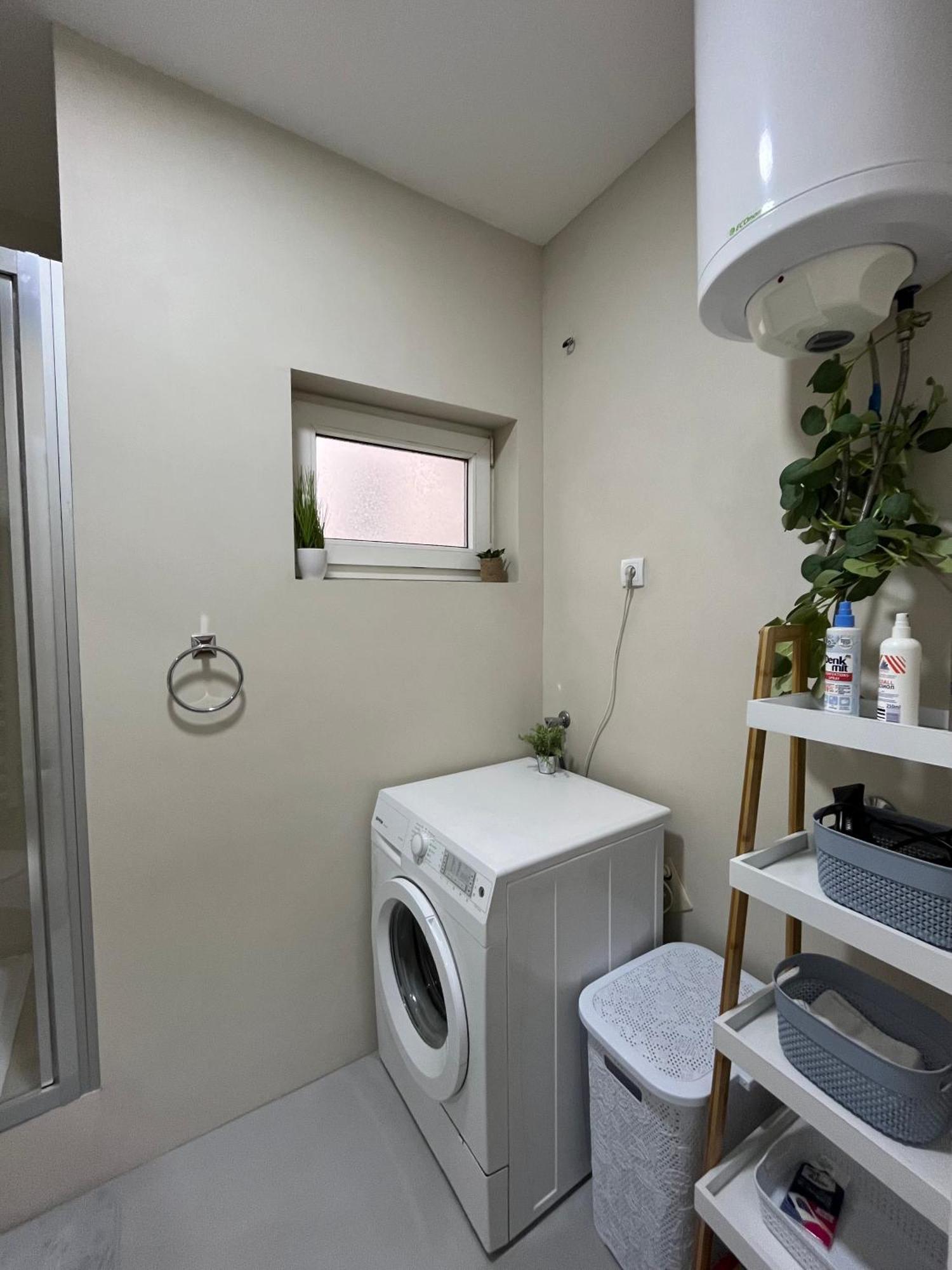 Apartment Vera With Free Garage Novi Sad Eksteriør billede